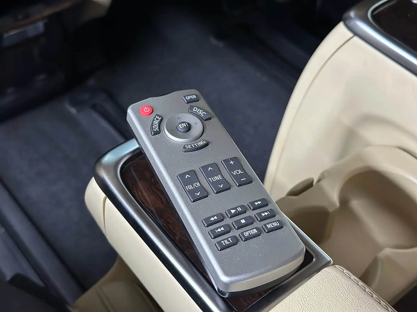 Toyota Alphard 2018 — Фото 20/20