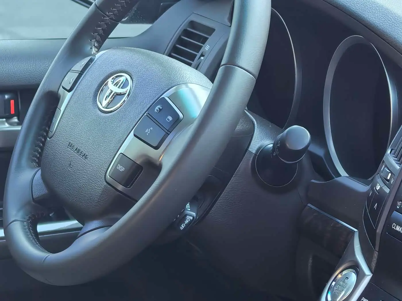 Toyota Land Cruiser 2014 — Фото 14/20