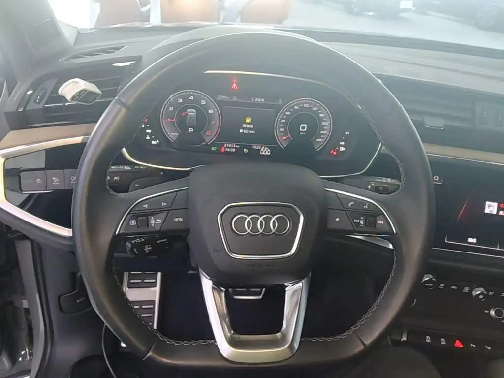 Audi Q3 2024 — Фото 11/20