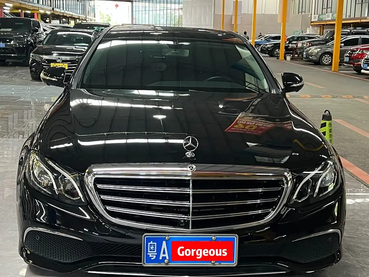 Mercedes-Benz E-Class 2019 — Photo 2/6