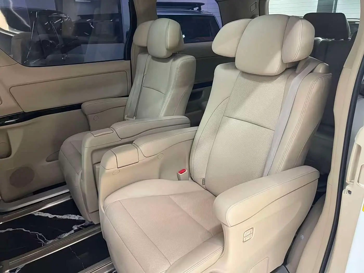 Toyota Alphard 2014 — Şəkil 12/20