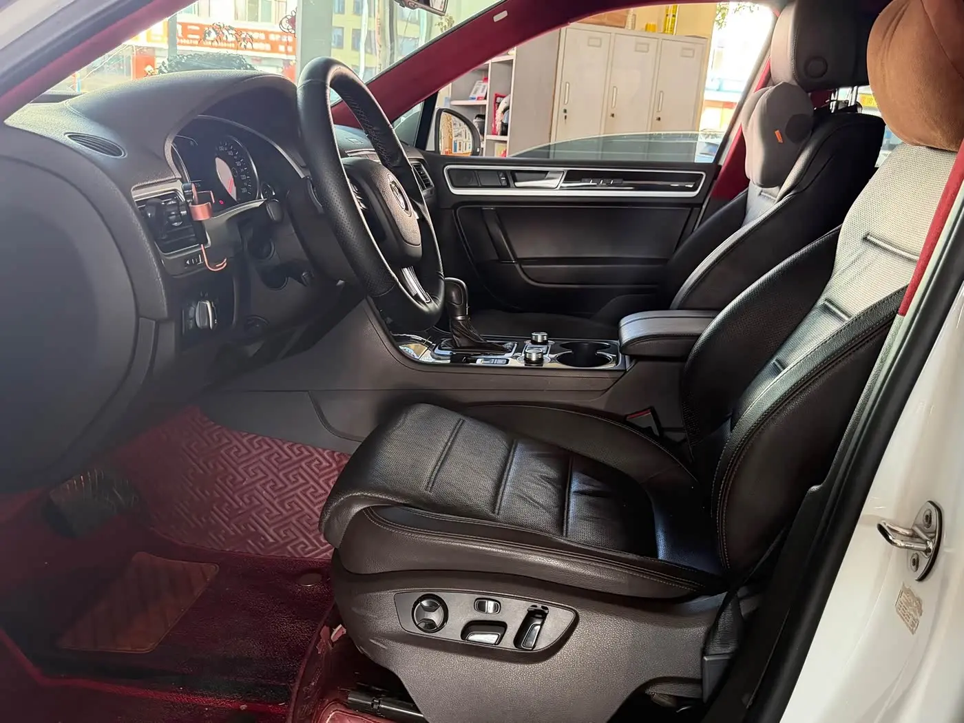 Volkswagen Touareg 2016 — Şəkil 9/10