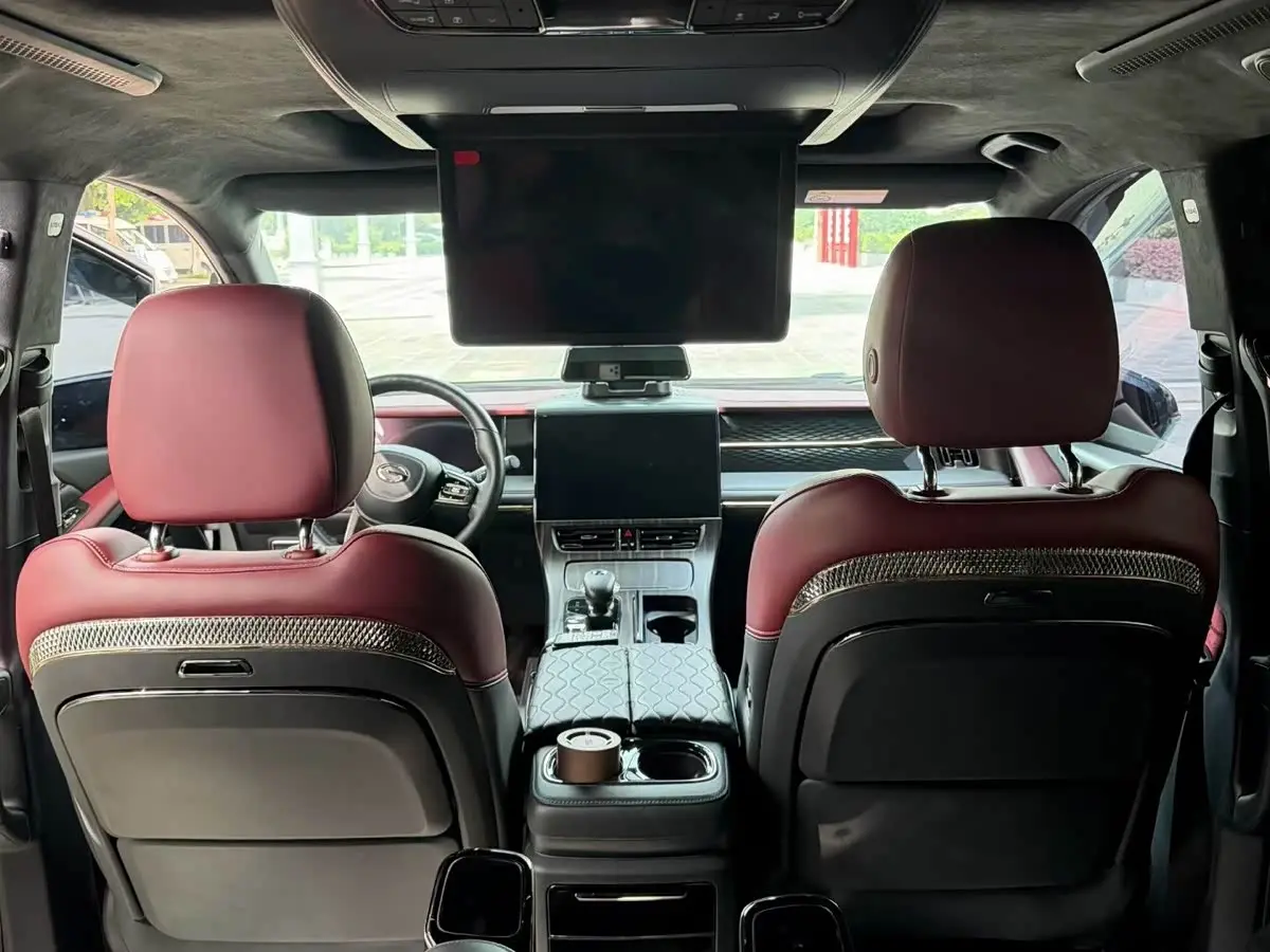 GAC Trumpchi Trumpchi M8 2023 — Şəkil 10/17