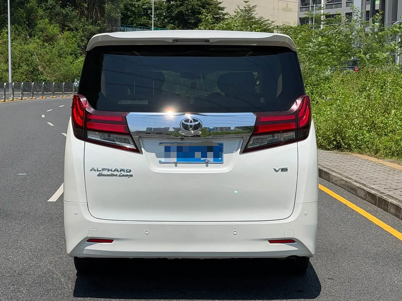 Toyota Alphard 2017 — Şəkil 5/12