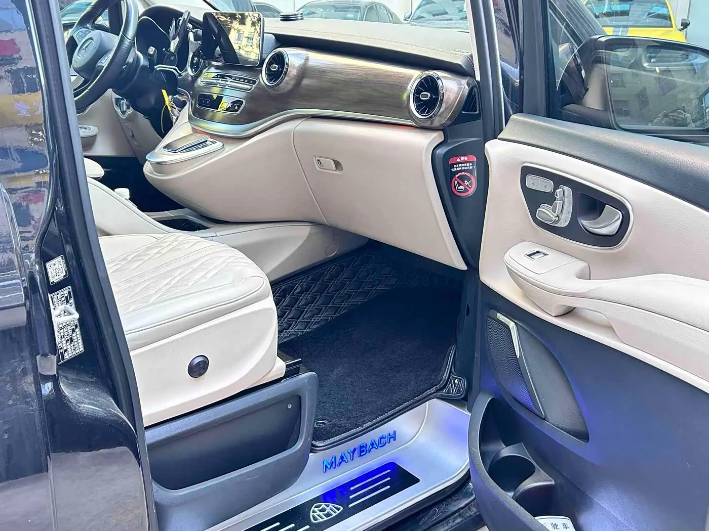 Mercedes-Benz V-Class 2021 — ფოტო 12/20