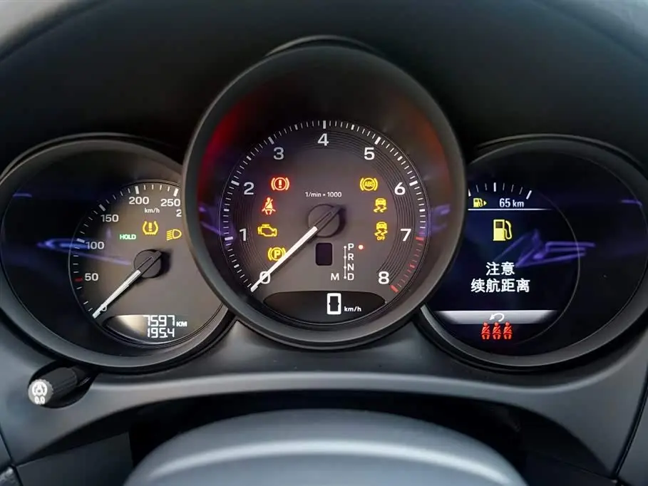 Porsche Macan 2024 — Photo 10/20