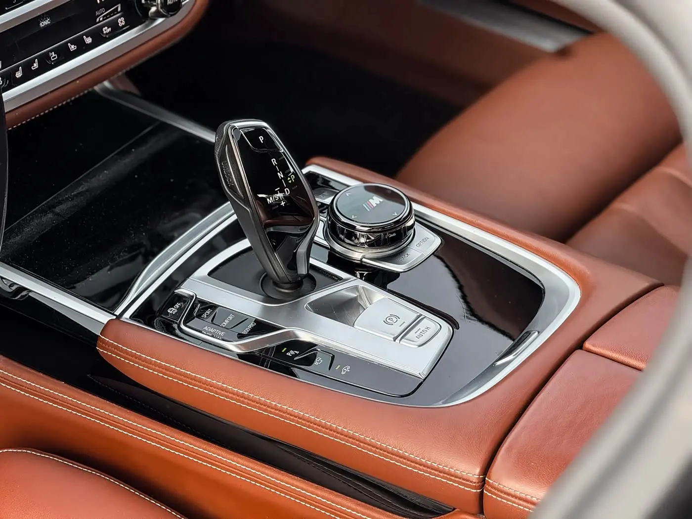 BMW 7 Series 2018 — Photo 7/19