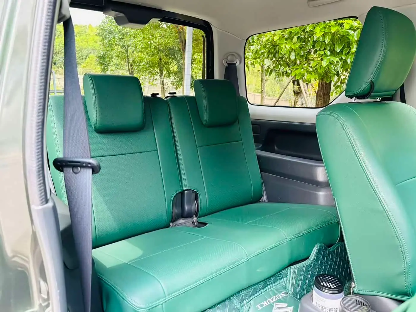 Suzuki Jimny 2017 — Photo 10/15