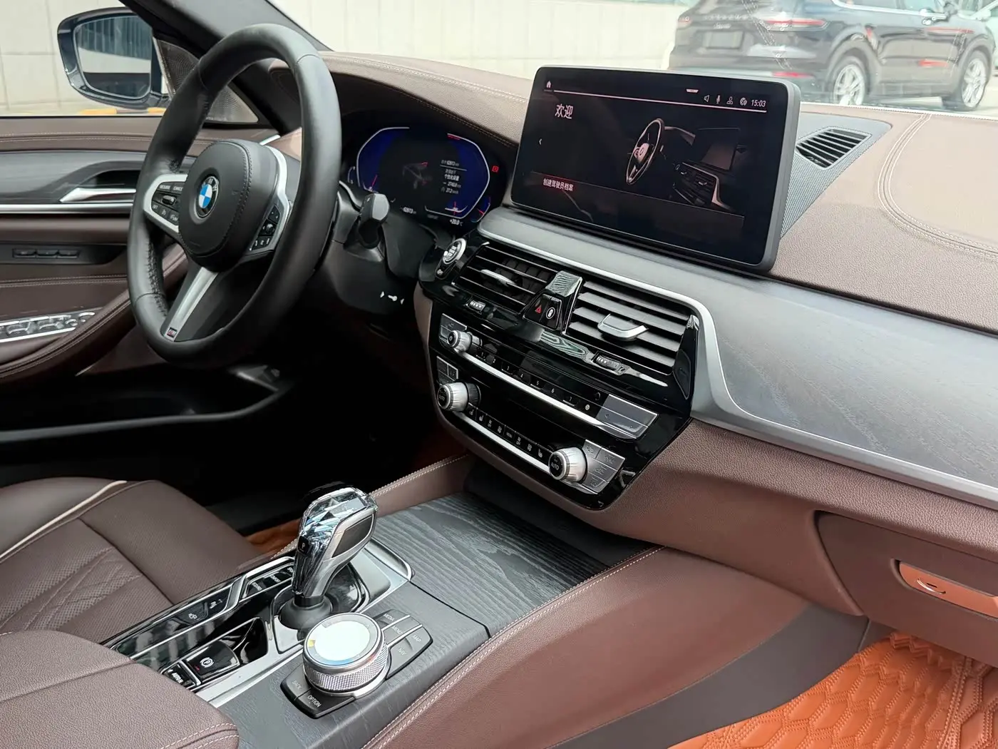BMW 5 Series 2022 — Photo 11/15