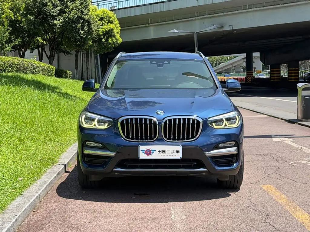 BMW X3 2019 — Photo 2/14
