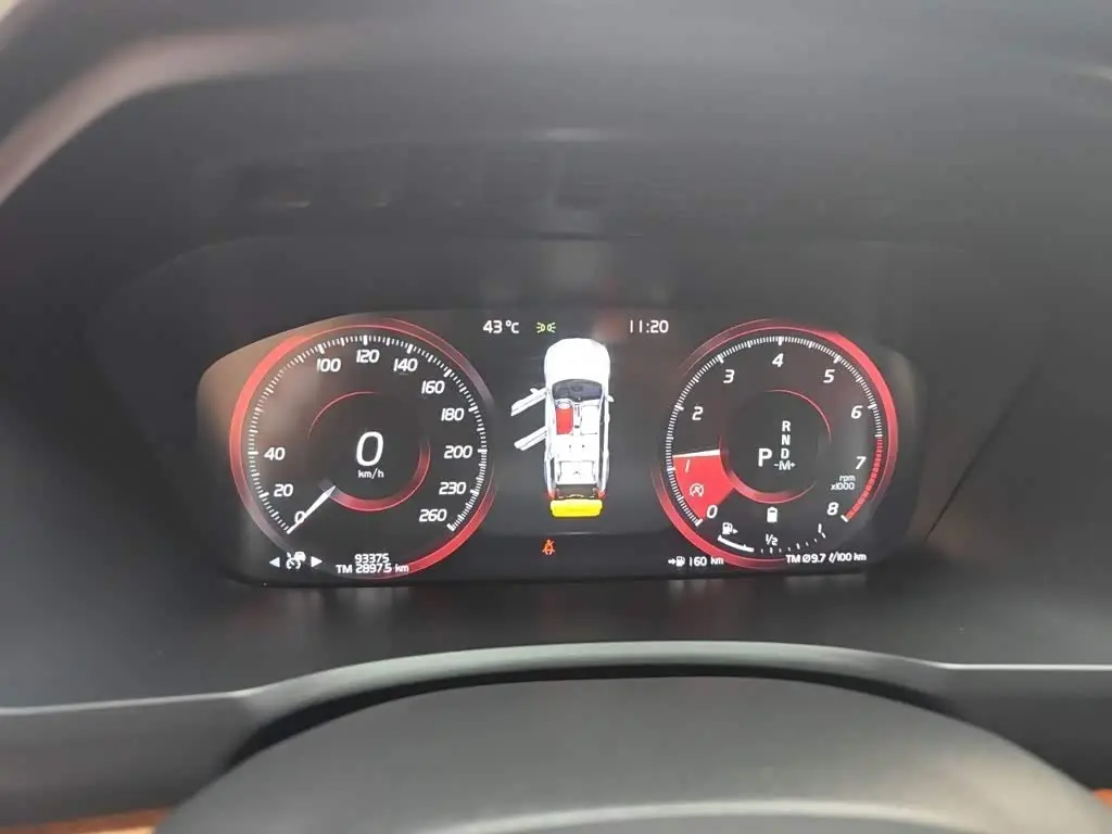 Volvo XC90 2020 — Photo 4/20