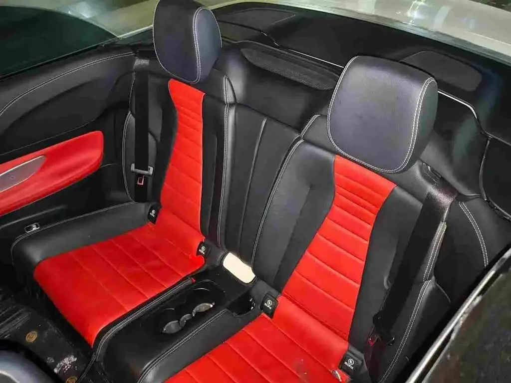 Mercedes-Benz E-Class 2019 — Photo 8/9