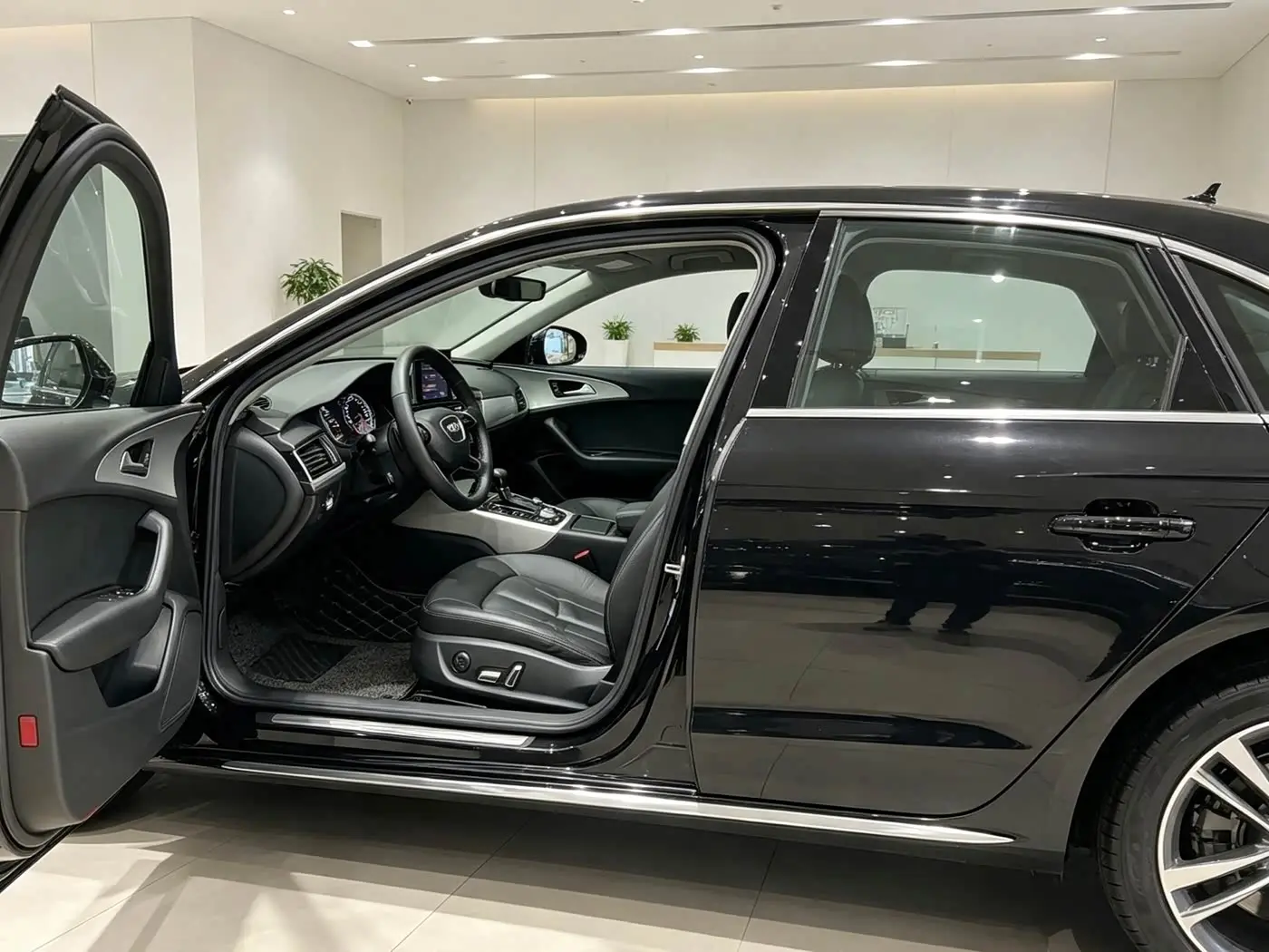 Audi A6L 2019 — Photo 6/9