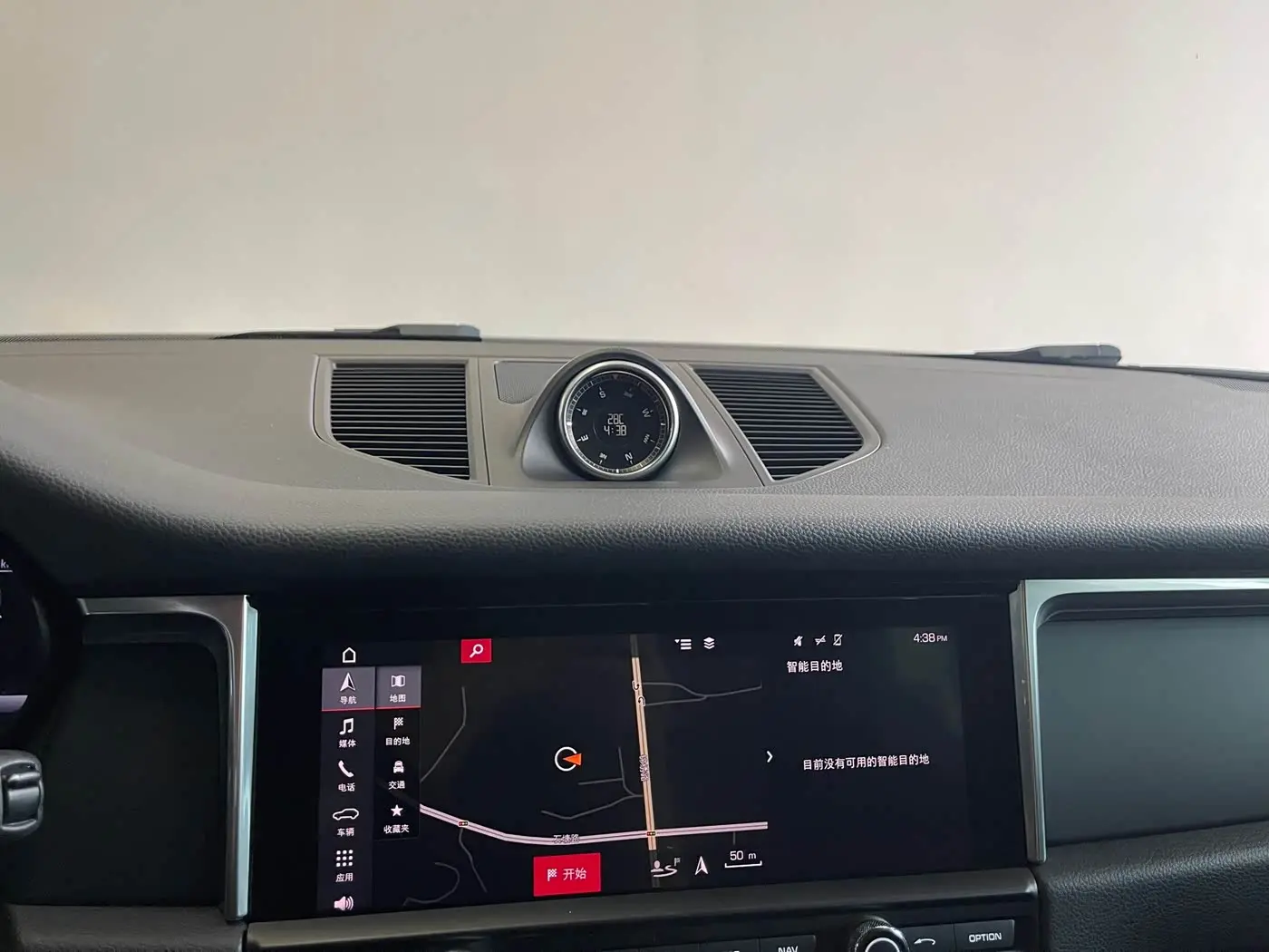 Porsche Macan 2020 — Photo 12/20