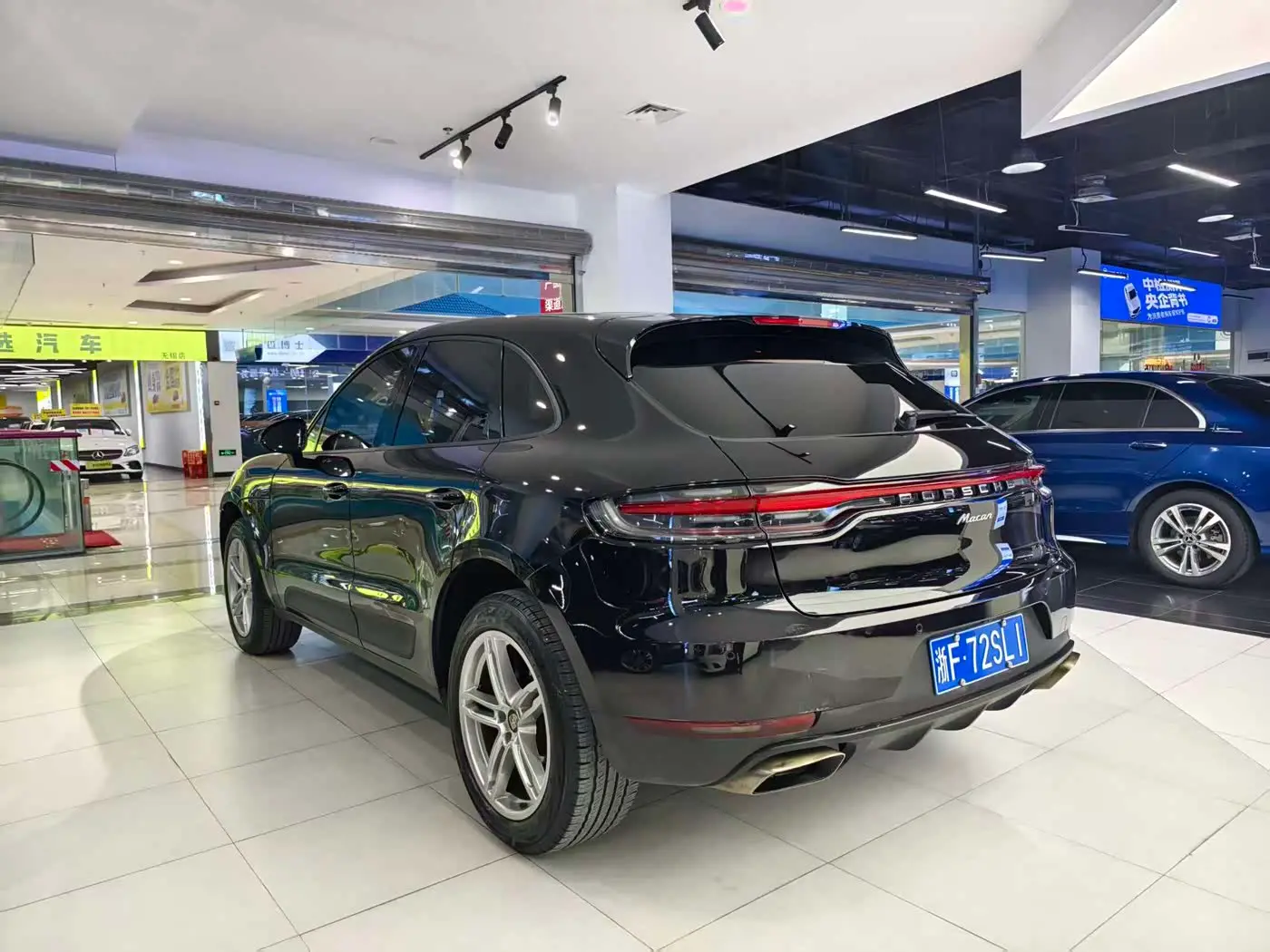 Porsche Macan 2019 — Photo 16/19