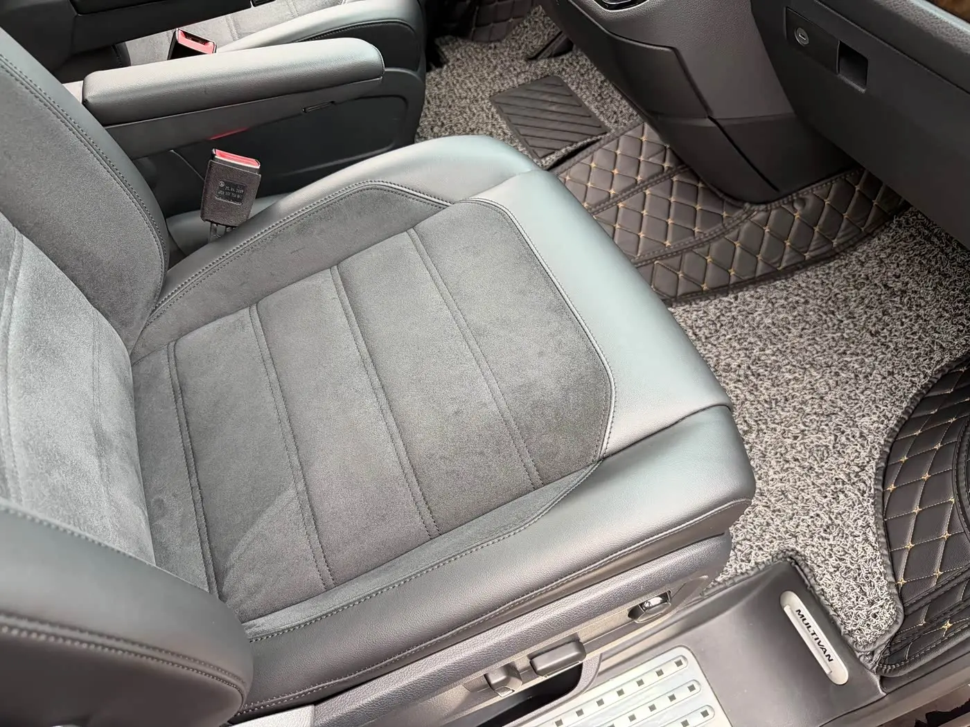 Volkswagen Multivan 2020 — Şəkil 16/20