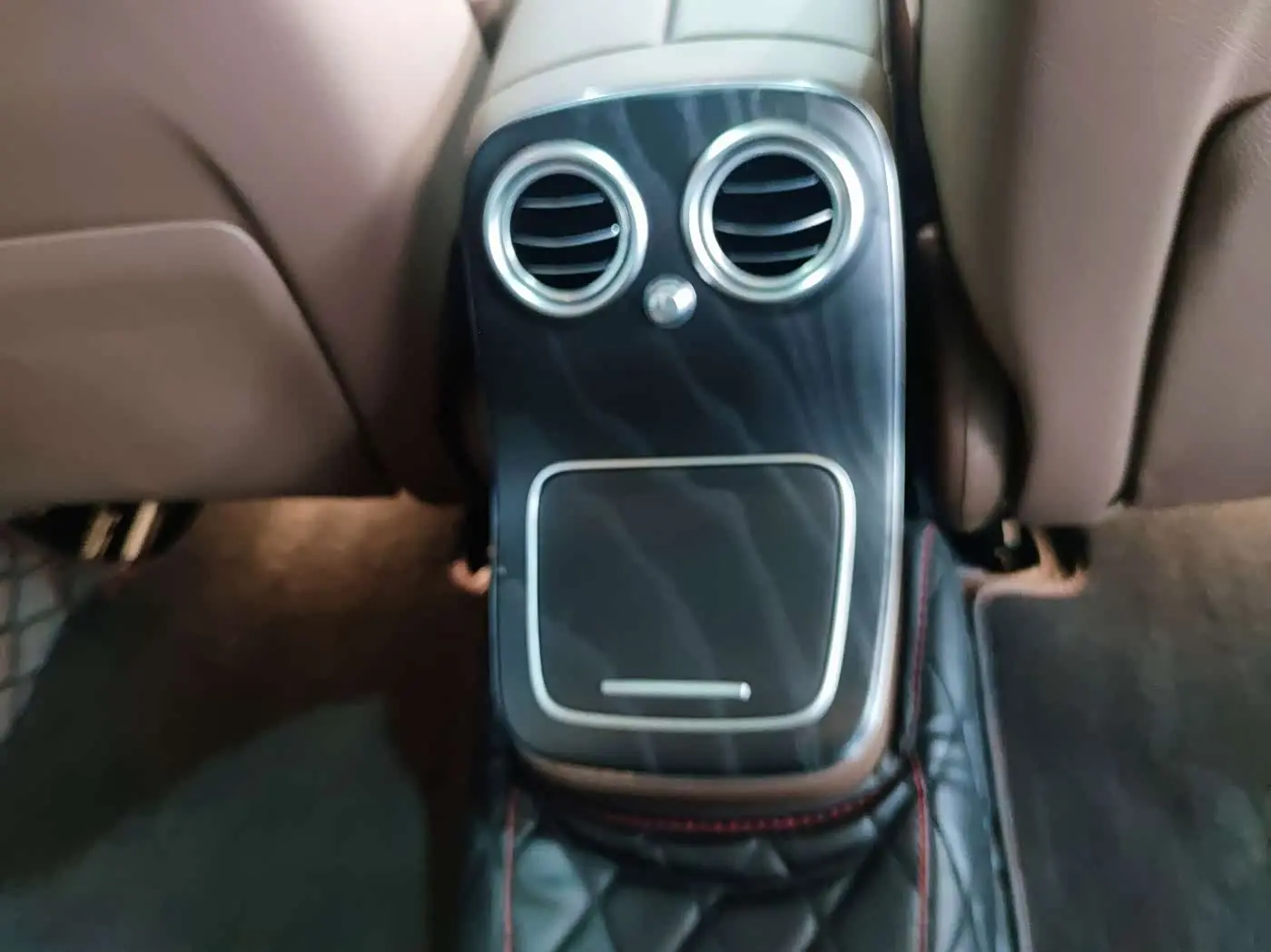 Mercedes-Benz E-Class 2021 — ფოტო 9/18