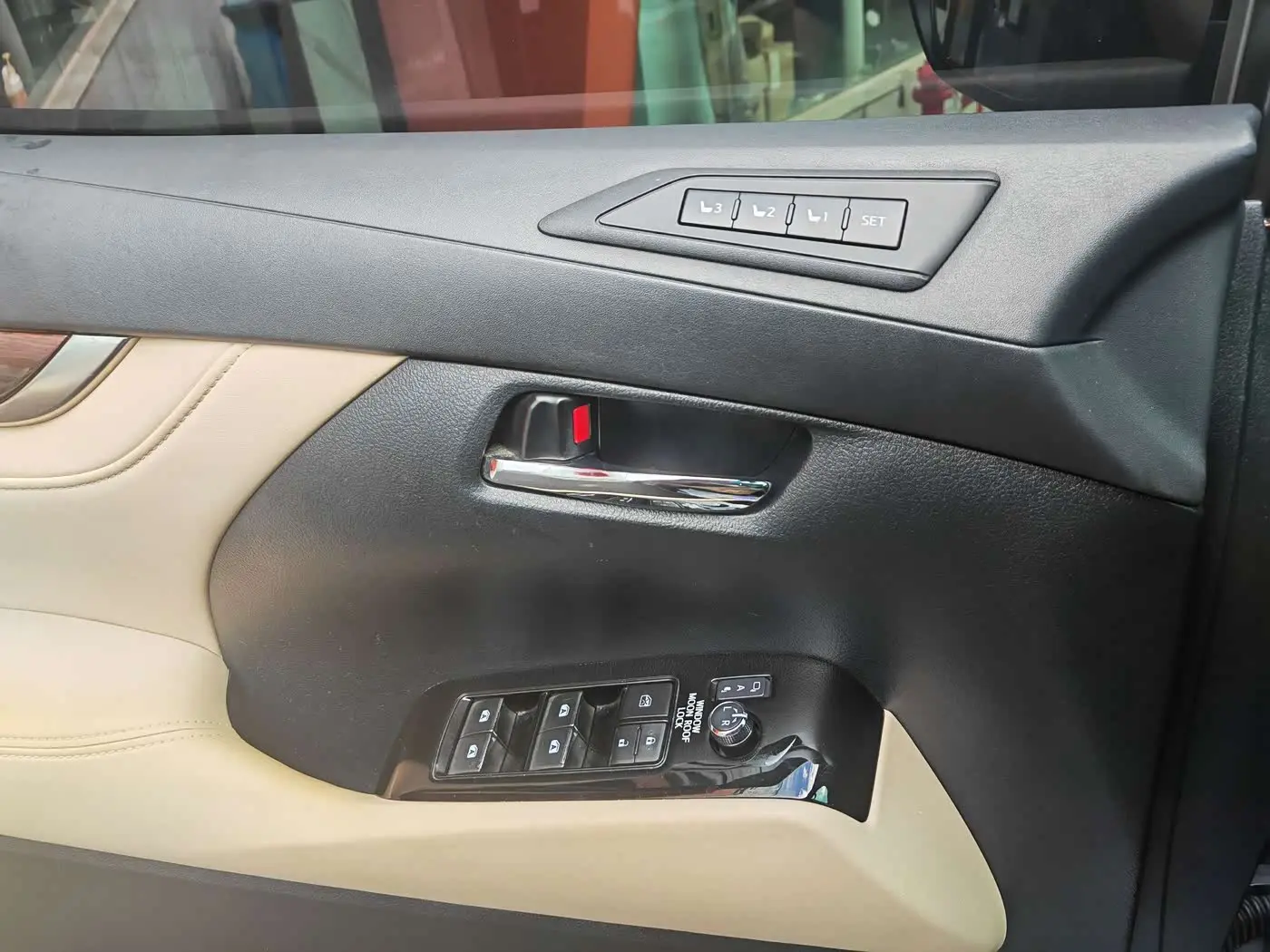 Toyota Alphard 2017 — Фото 18/20