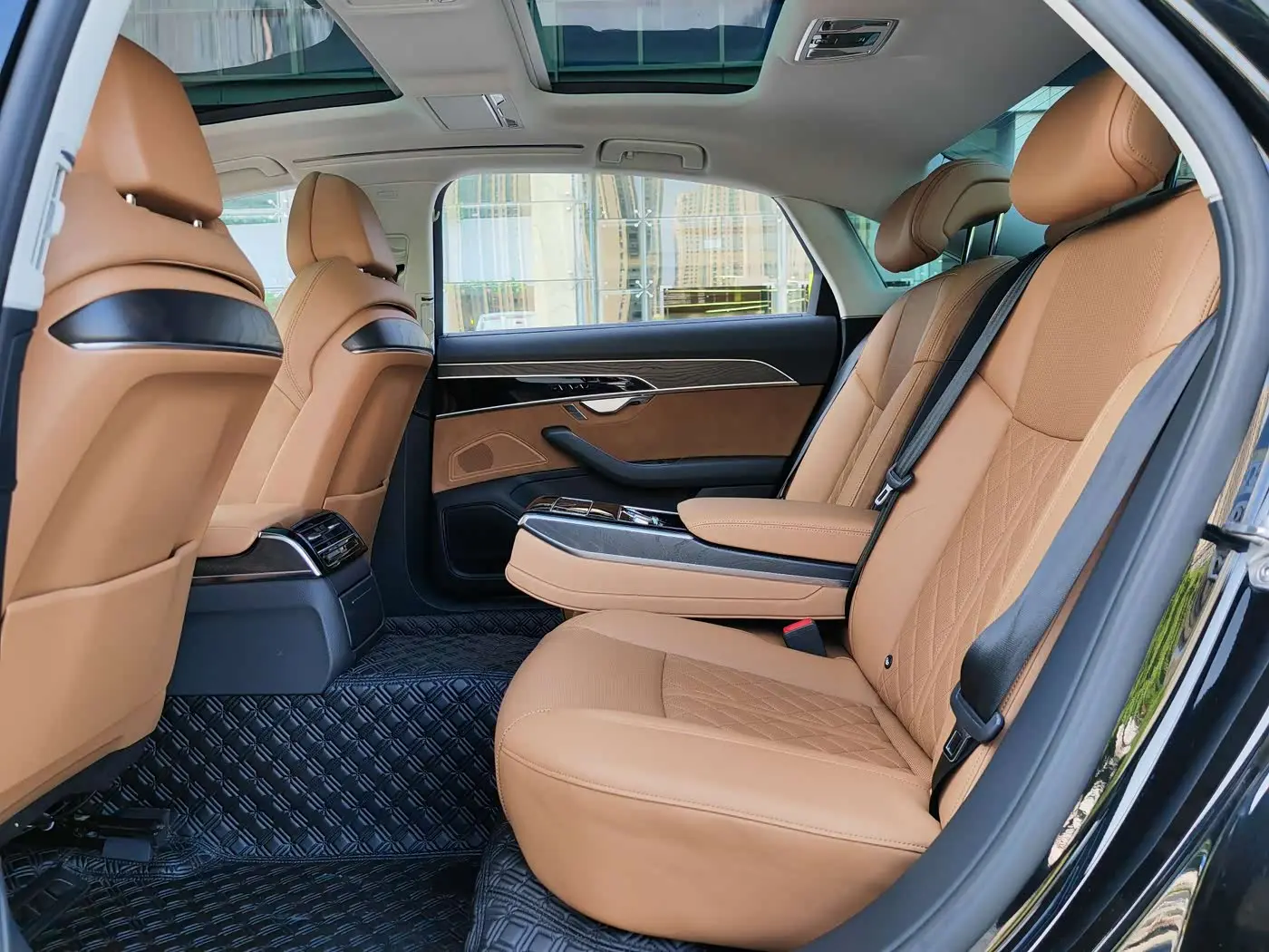 Audi A8 2020 — Photo 7/20