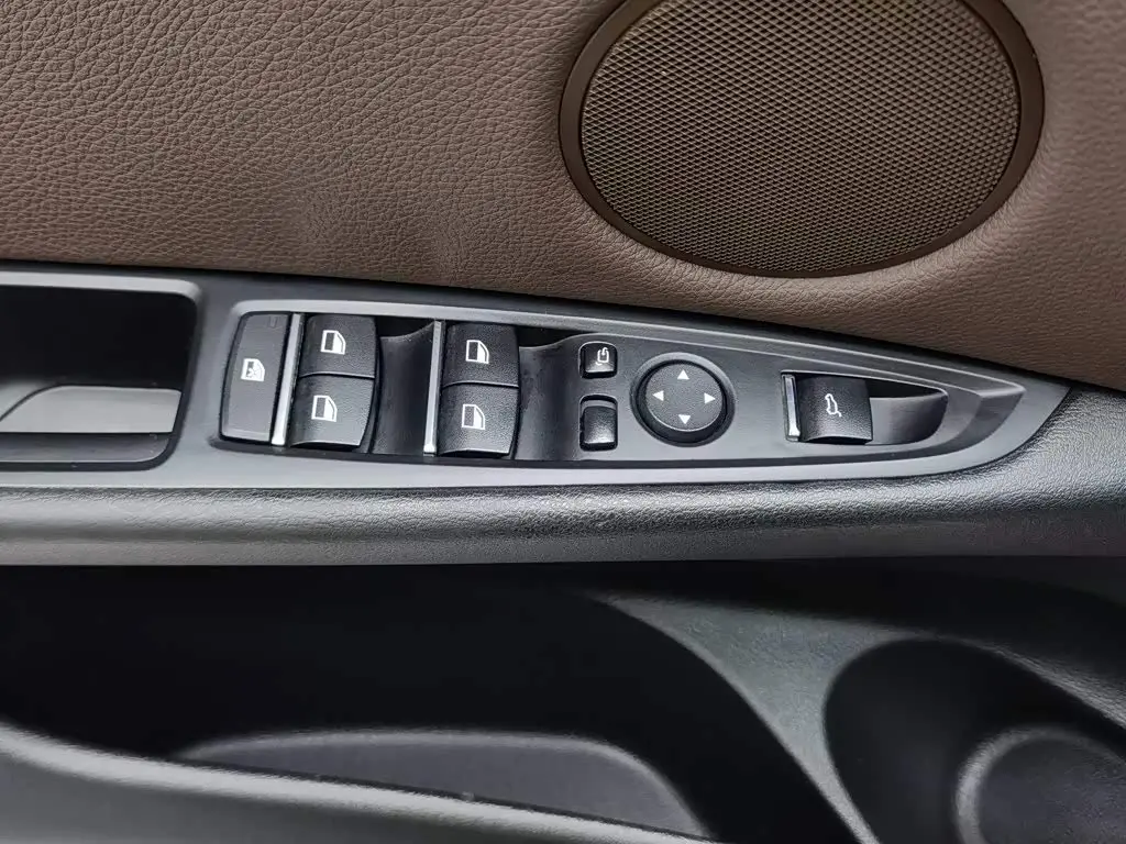 BMW X5 2017 — Şəkil 9/20
