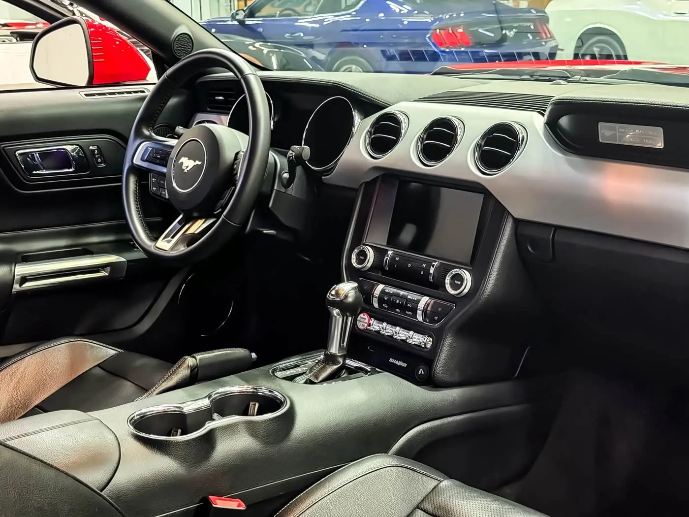 Ford Mustang 2018 — Şəkil 6/9