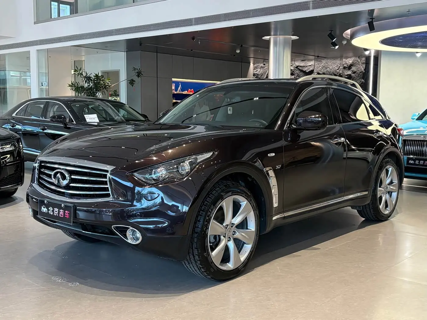 Infiniti QX70 2015 — Şəkil 1/20