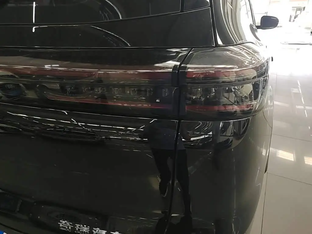 Chery Tiggo 8 PLUS 2025 — Фото 8/20