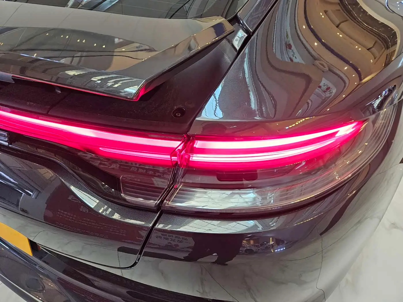 Porsche Panamera 2022 — Photo 20/20