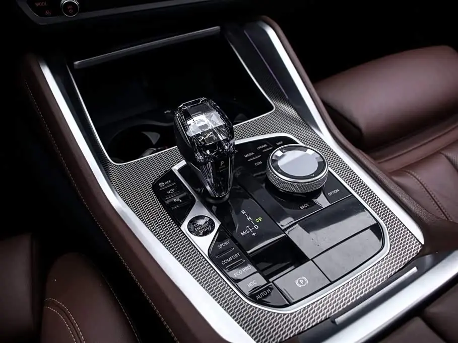 BMW X6 2023 — Photo 9/17