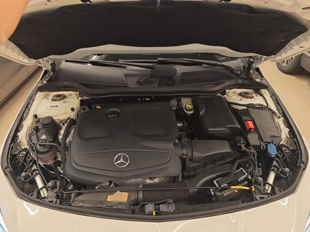 Mercedes-Benz CLA 2018 — Фото 16/20