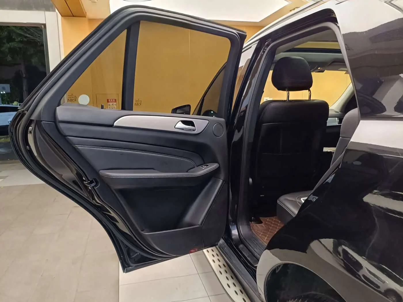 Mercedes-Benz M-Class 2015 — Photo 20/20