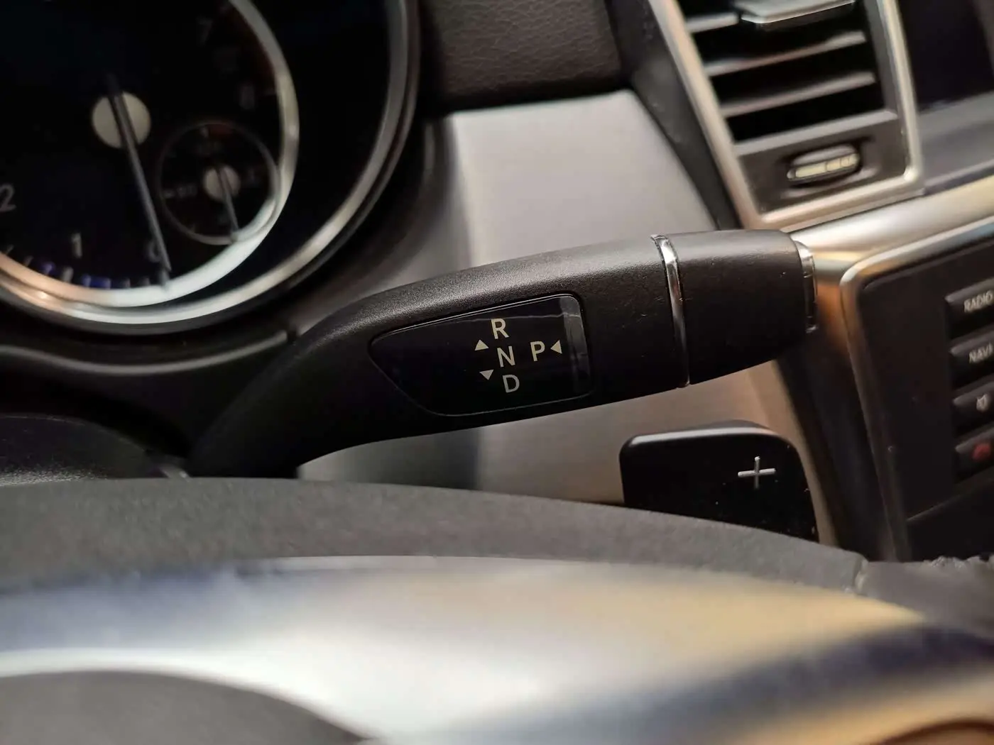 Mercedes-Benz M-Class 2015 — Photo 15/20