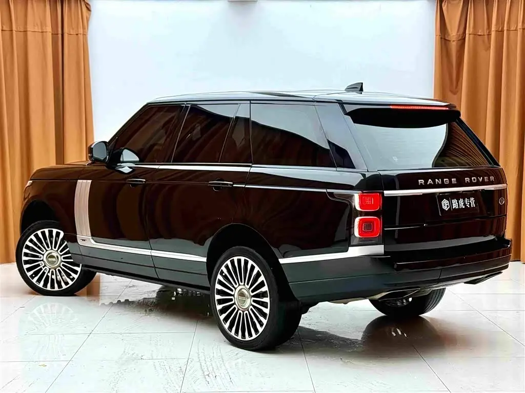 Land Rover Range Rover 2018 — Photo 6/18