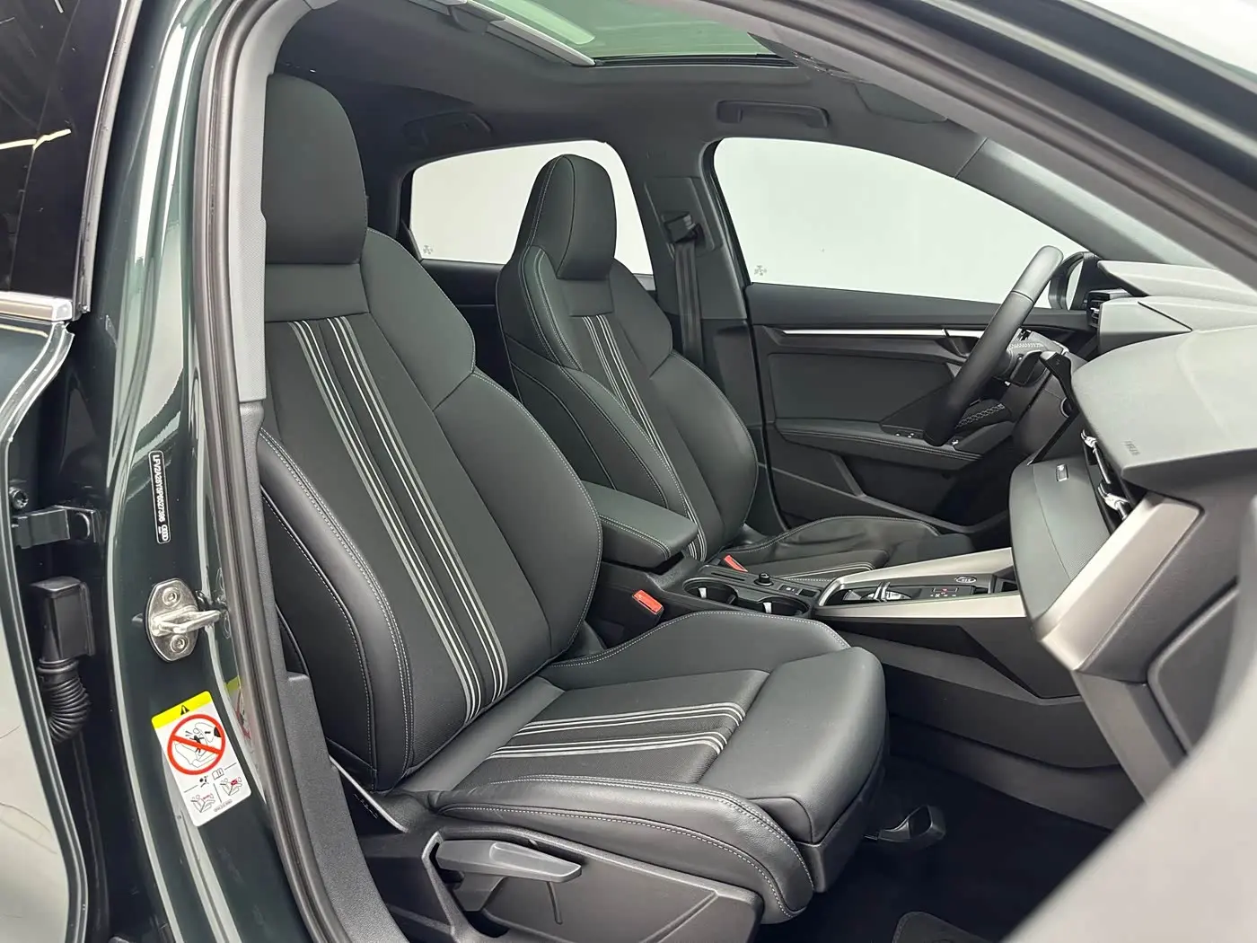 Audi A3 2023 — Şəkil 14/20