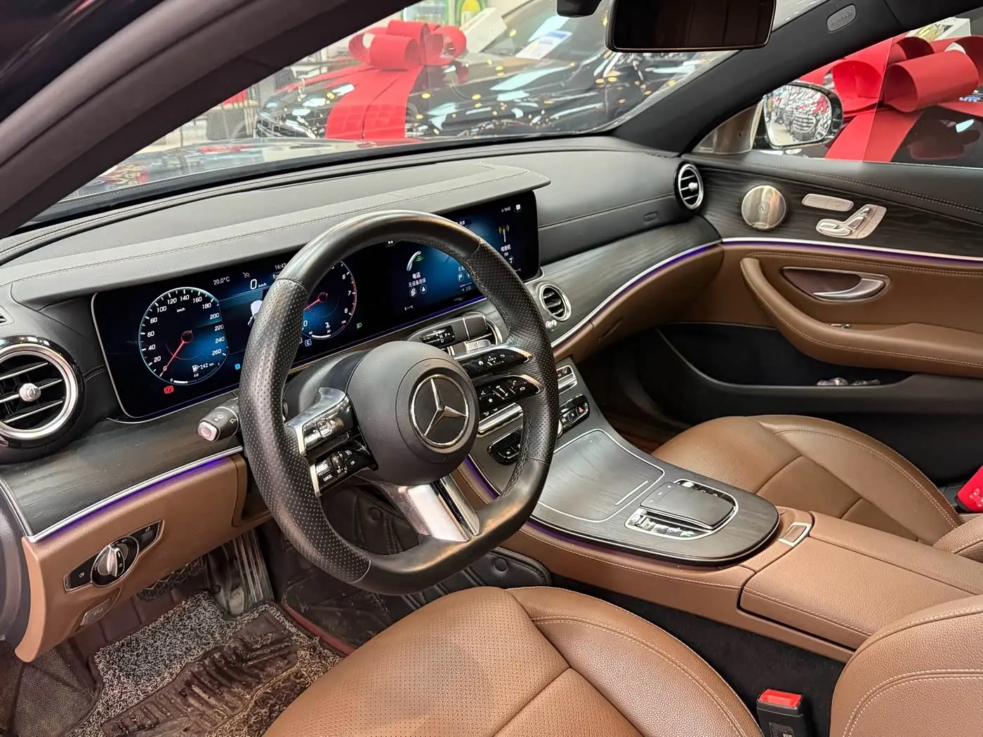 Mercedes-Benz E-Class 2023 — Photo 9/20
