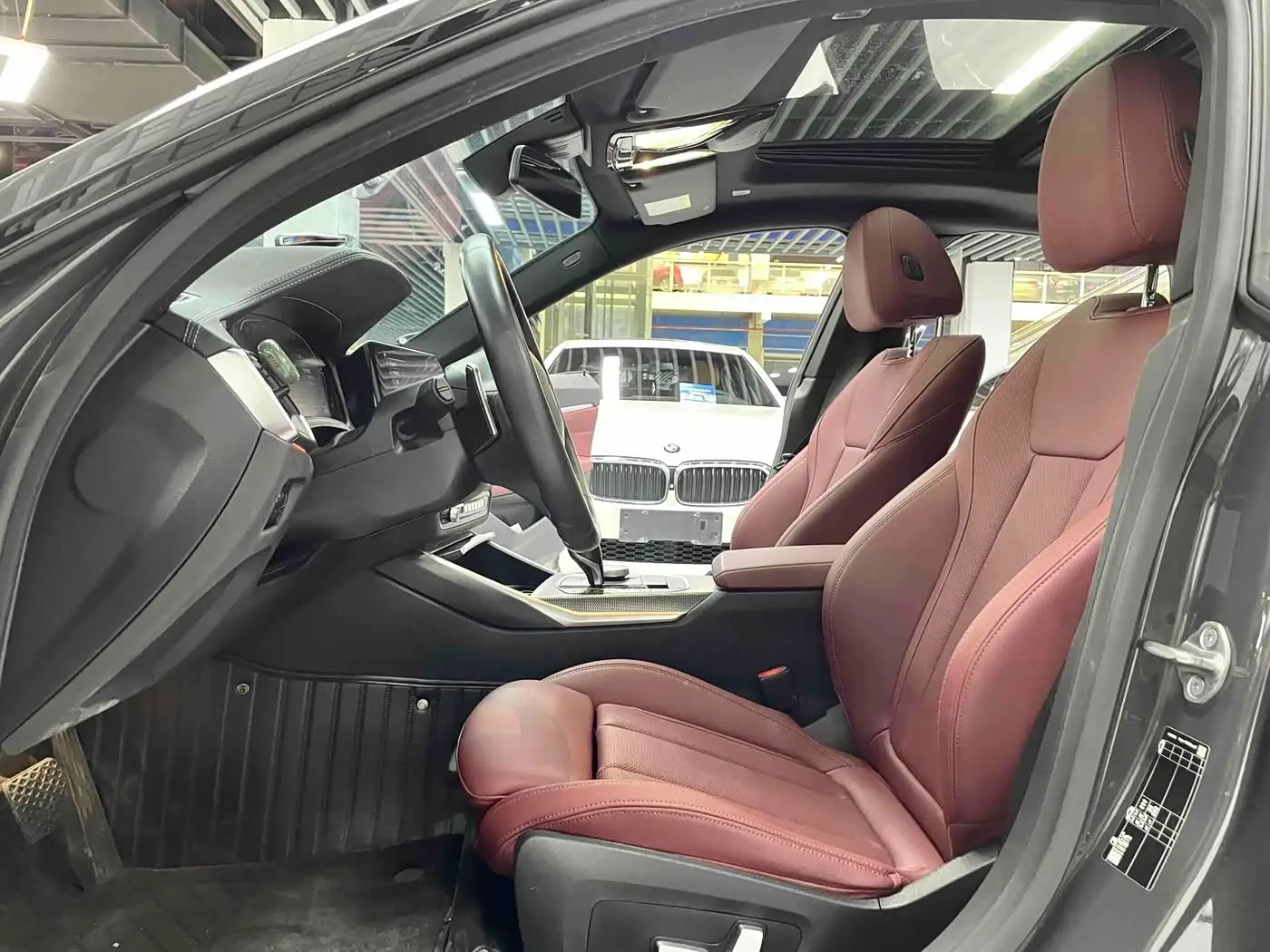 BMW 4 Series 2023 — Photo 8/18