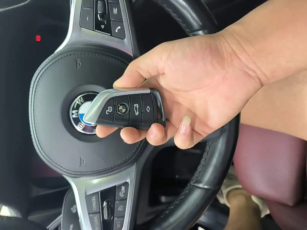 BMW 3 Series 2021 — Photo 9/20