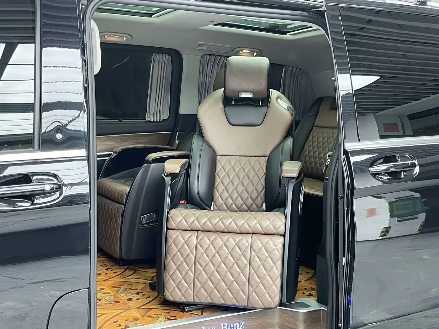 Mercedes-Benz V-Class 2021 — ფოტო 12/20