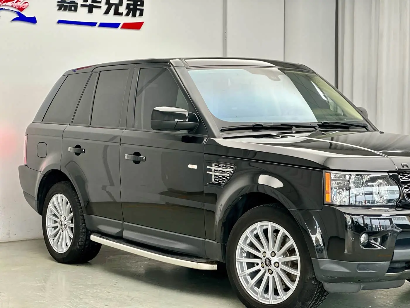 Land Rover Range Rover Sport 2012 — Photo 8/20