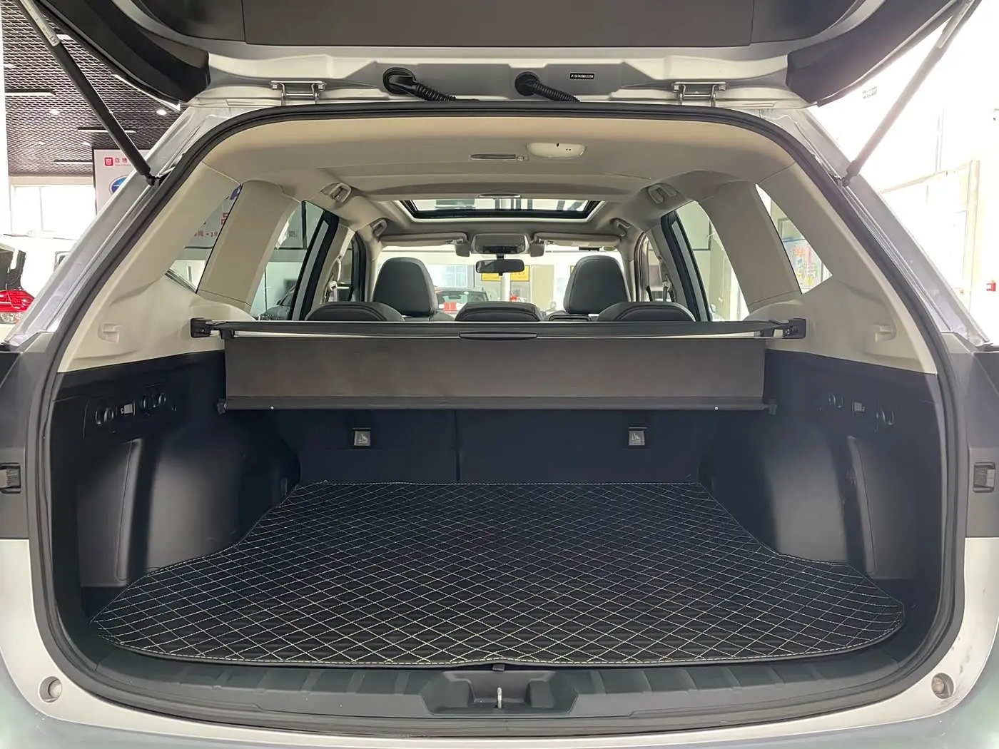 Subaru Forester 2021 — Фото 19/20