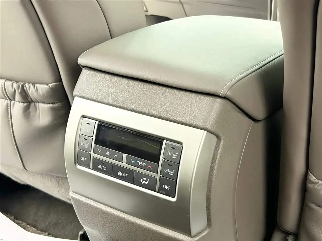 Lexus GX 2013 — Şəkil 16/20