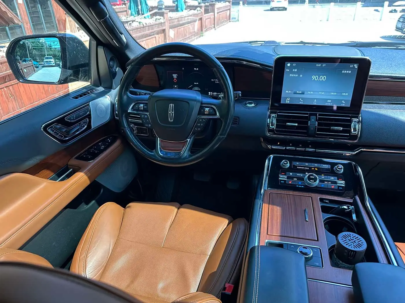 Lincoln Navigator 2020 — Şəkil 20/20