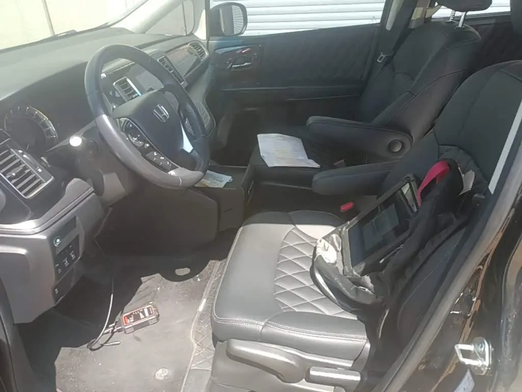Honda Elysion 2019 — Şəkil 15/20