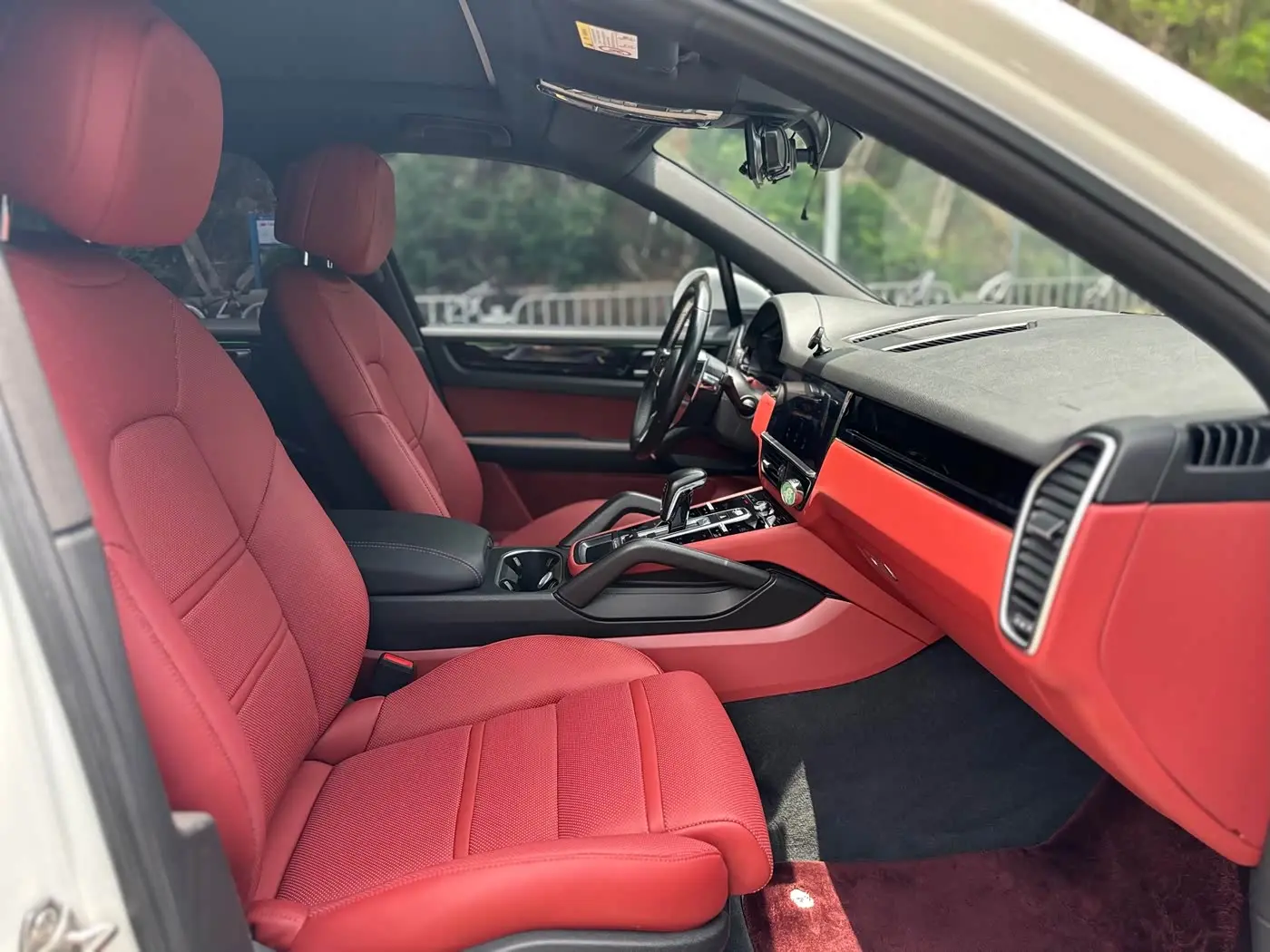 Porsche Cayenne 2018 — Photo 13/13