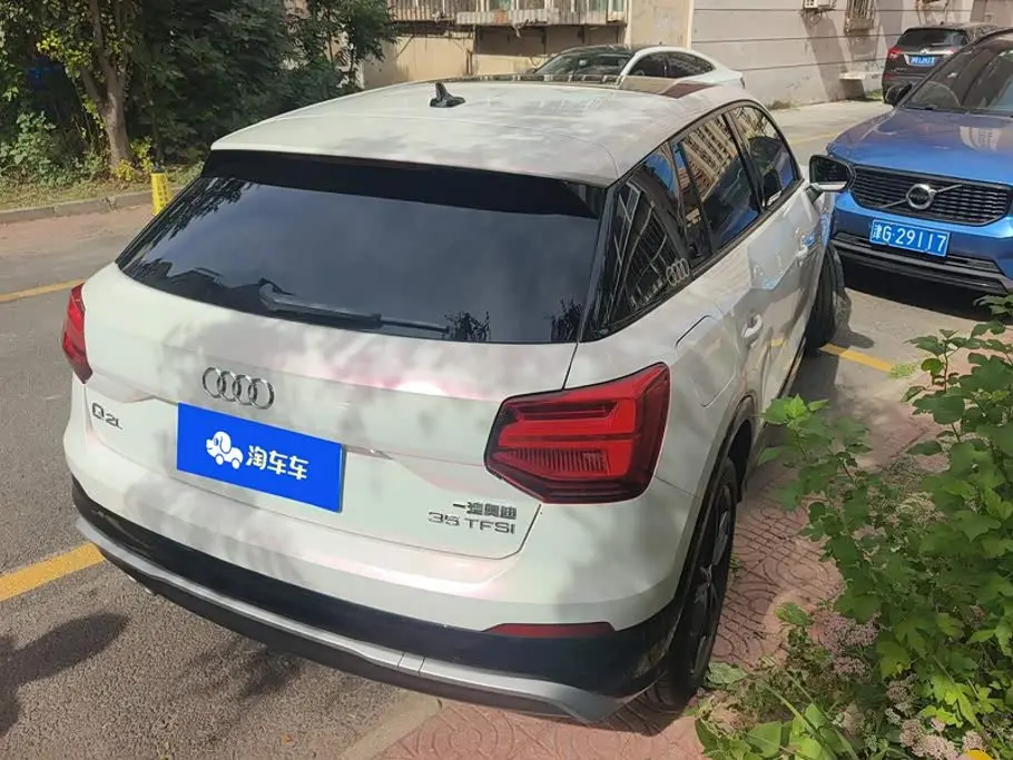 Audi Q2L 2021 — Şəkil 3/16
