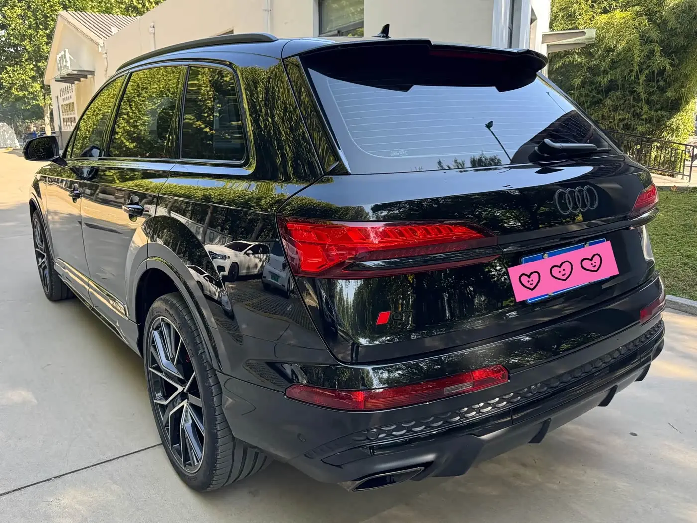 Audi Q7 2025 — Photo 3/9