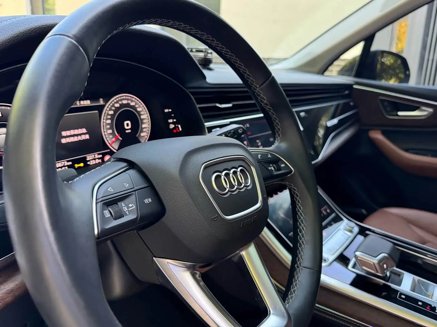 Audi Q7 2025 — Photo 5/9