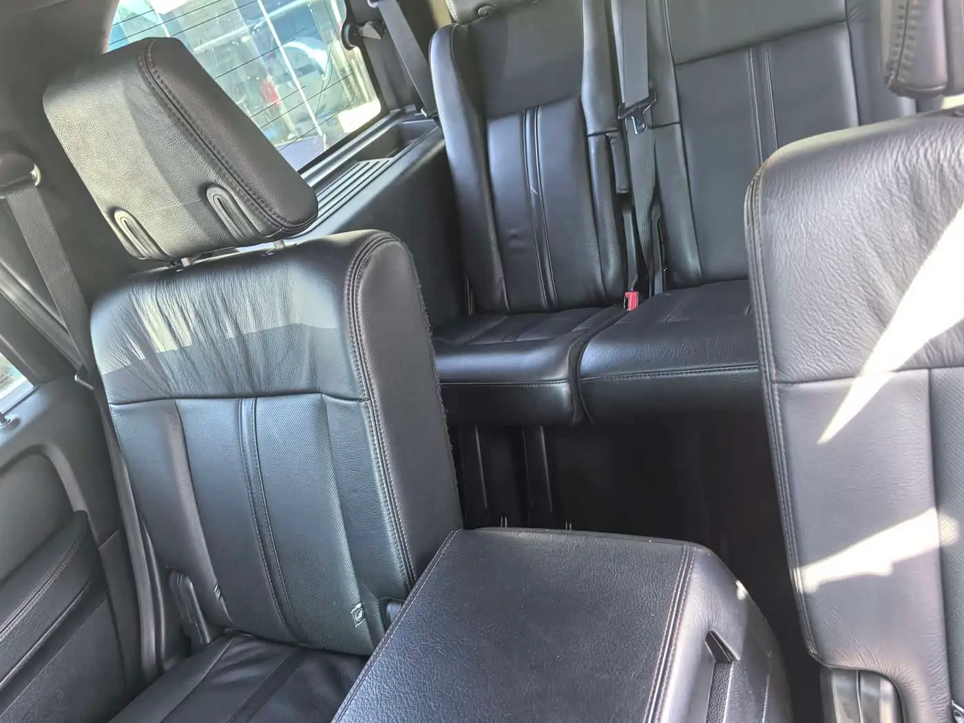 Lincoln Navigator 2017 — Photo 9/20