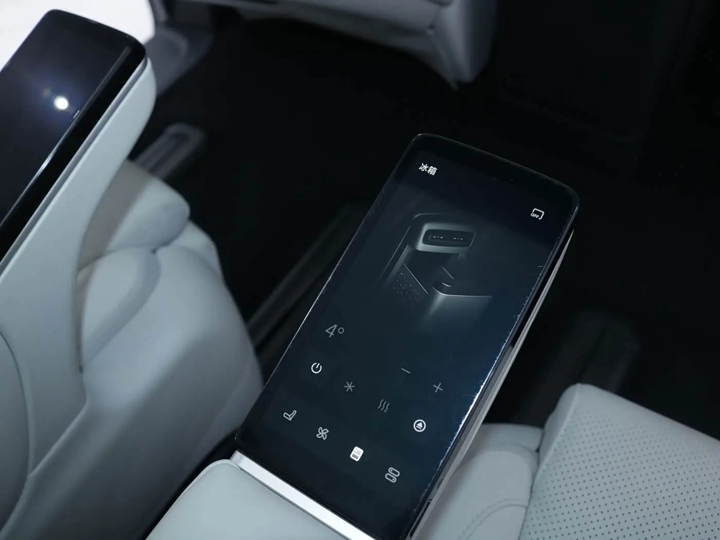 Voyah Auto Voyah Dreamer 2025 — Photo 20/20