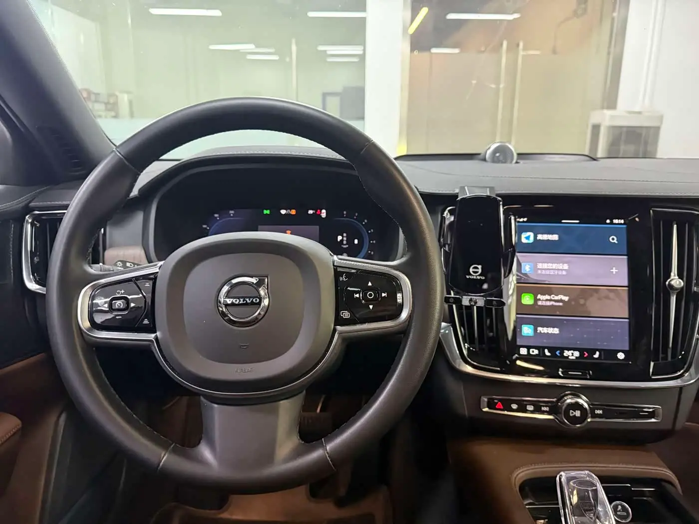 Volvo S90 2023 — Фото 18/20